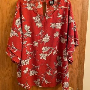 Bobeau Top 1x Orange White Floral Flutter Sleeves